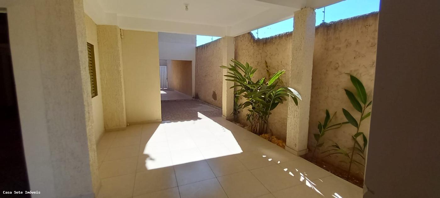 Casa para alugar com 3 quartos, 360m² - Foto 3