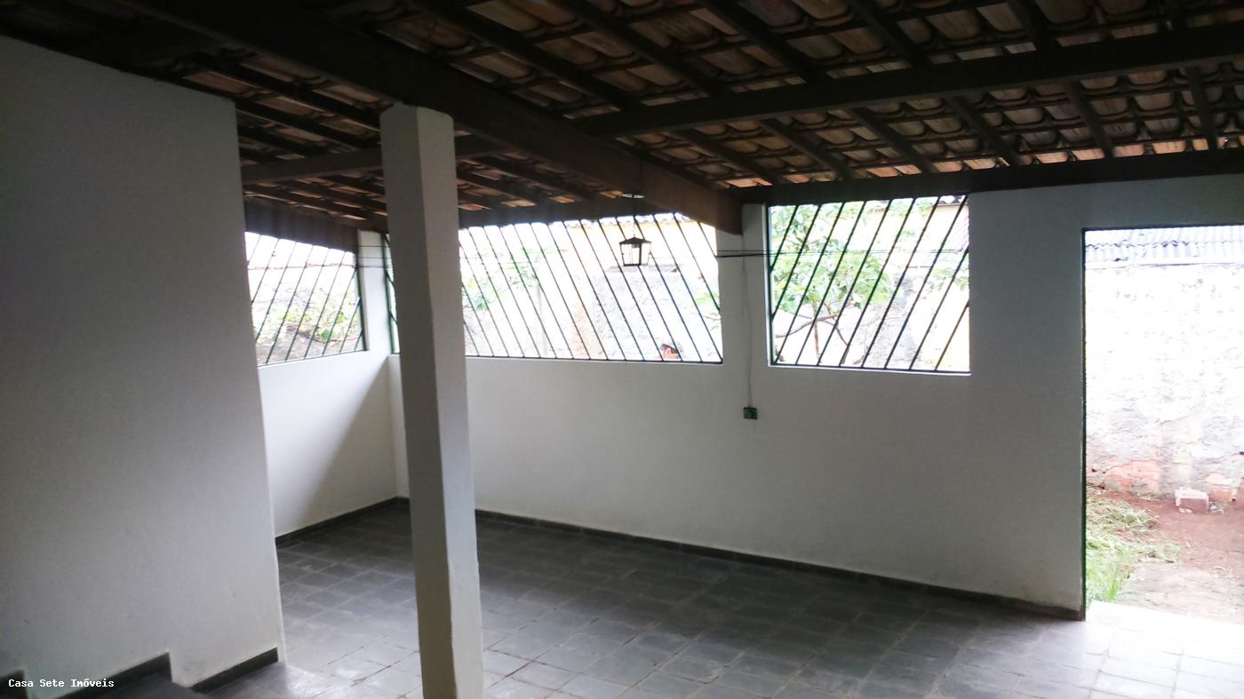 Casa para alugar com 3 quartos, 300m² - Foto 12